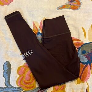 Fleo leggings, like new, size small, chocolate brown